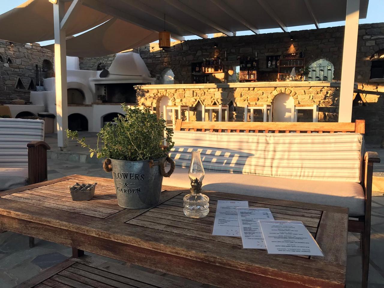 Arokaria Hideaway Suites Krotiri Eksteriør billede