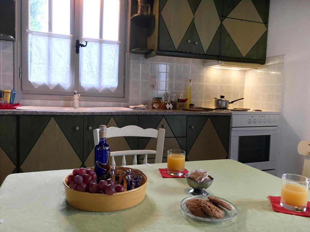 Arokaria Hideaway Suites Krotiri Eksteriør billede